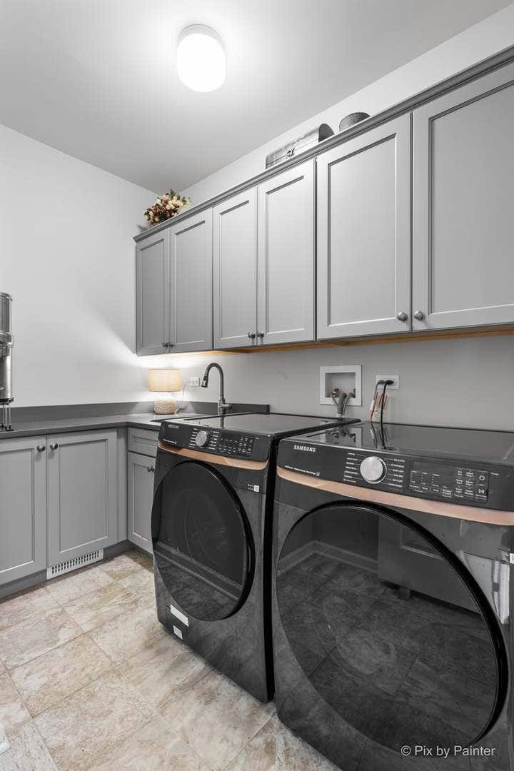 1244 Falcon Ridge Drive, Elgin, IL 60124 1244 Falcon Ridge Drive, Elgin, IL 60124