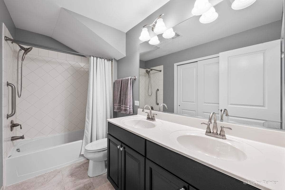 1244 Falcon Ridge Drive, Elgin, IL 60124 1244 Falcon Ridge Drive, Elgin, IL 60124