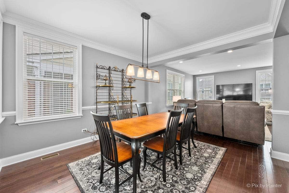 1244 Falcon Ridge Drive, Elgin, IL 60124 1244 Falcon Ridge Drive, Elgin, IL 60124