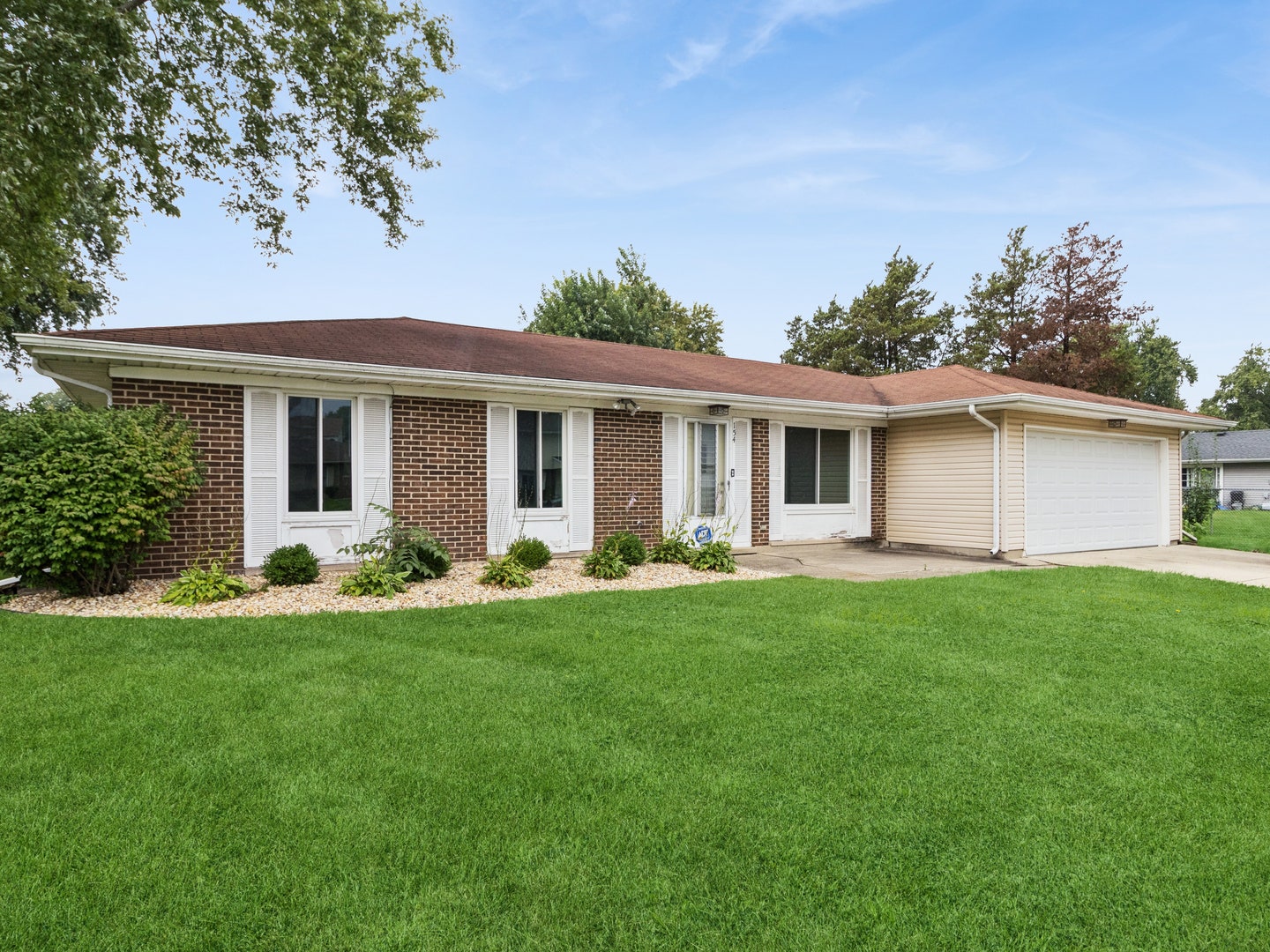 154 Stonehurst Drive, Elgin, IL 60120 154 Stonehurst Drive, Elgin, IL 60120