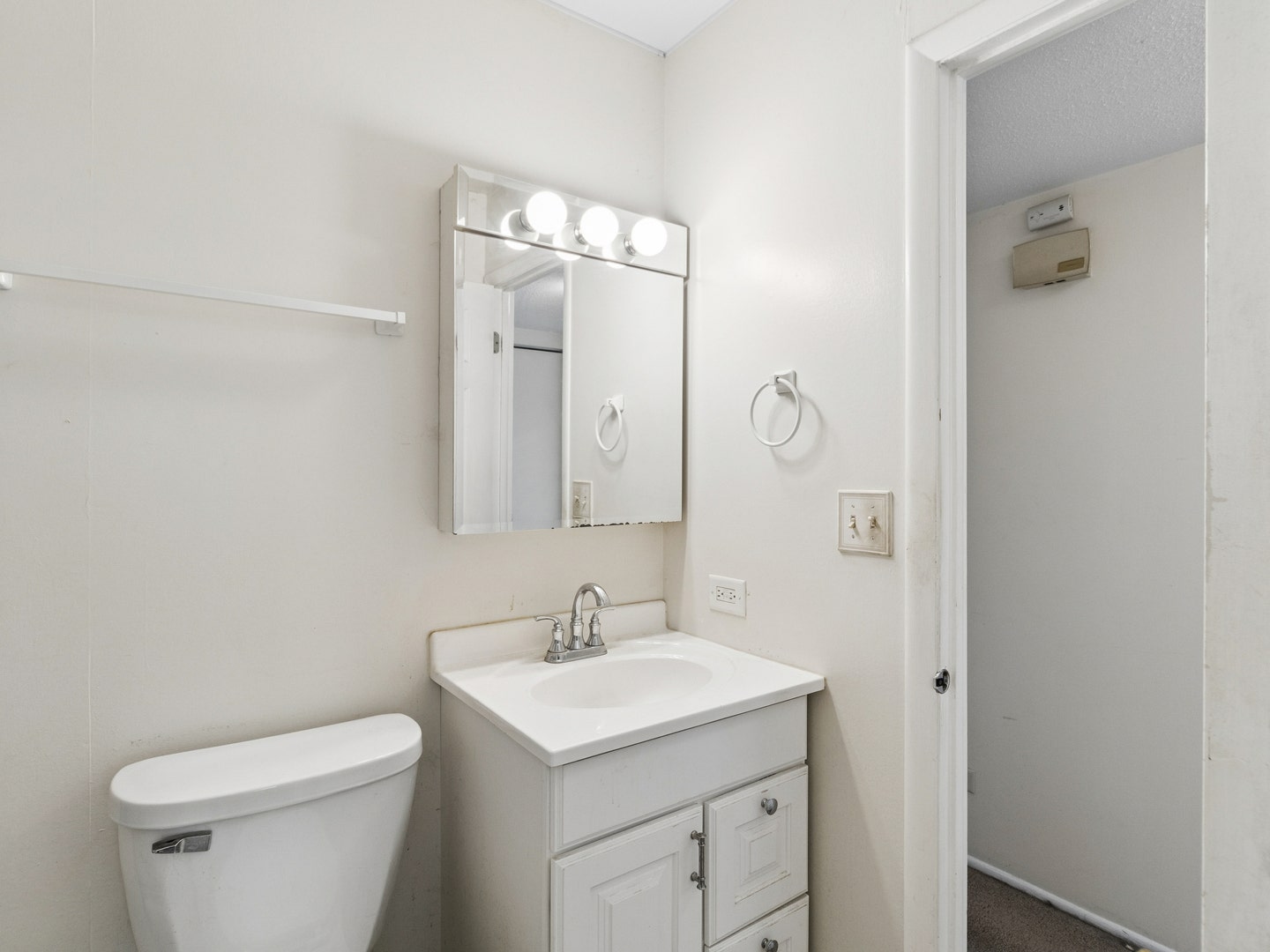 154 Stonehurst Drive, Elgin, IL 60120 154 Stonehurst Drive, Elgin, IL 60120