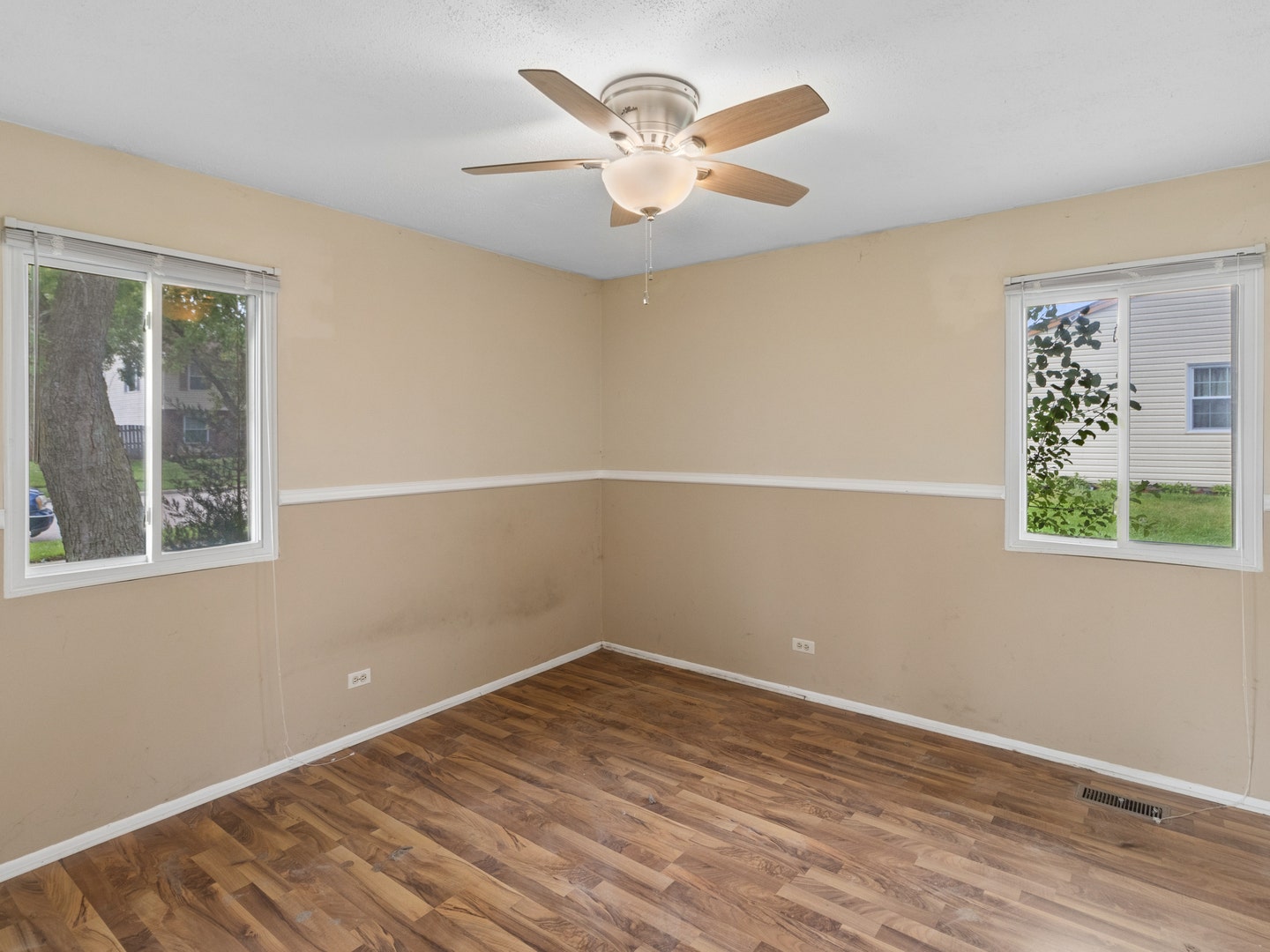 154 Stonehurst Drive, Elgin, IL 60120 154 Stonehurst Drive, Elgin, IL 60120