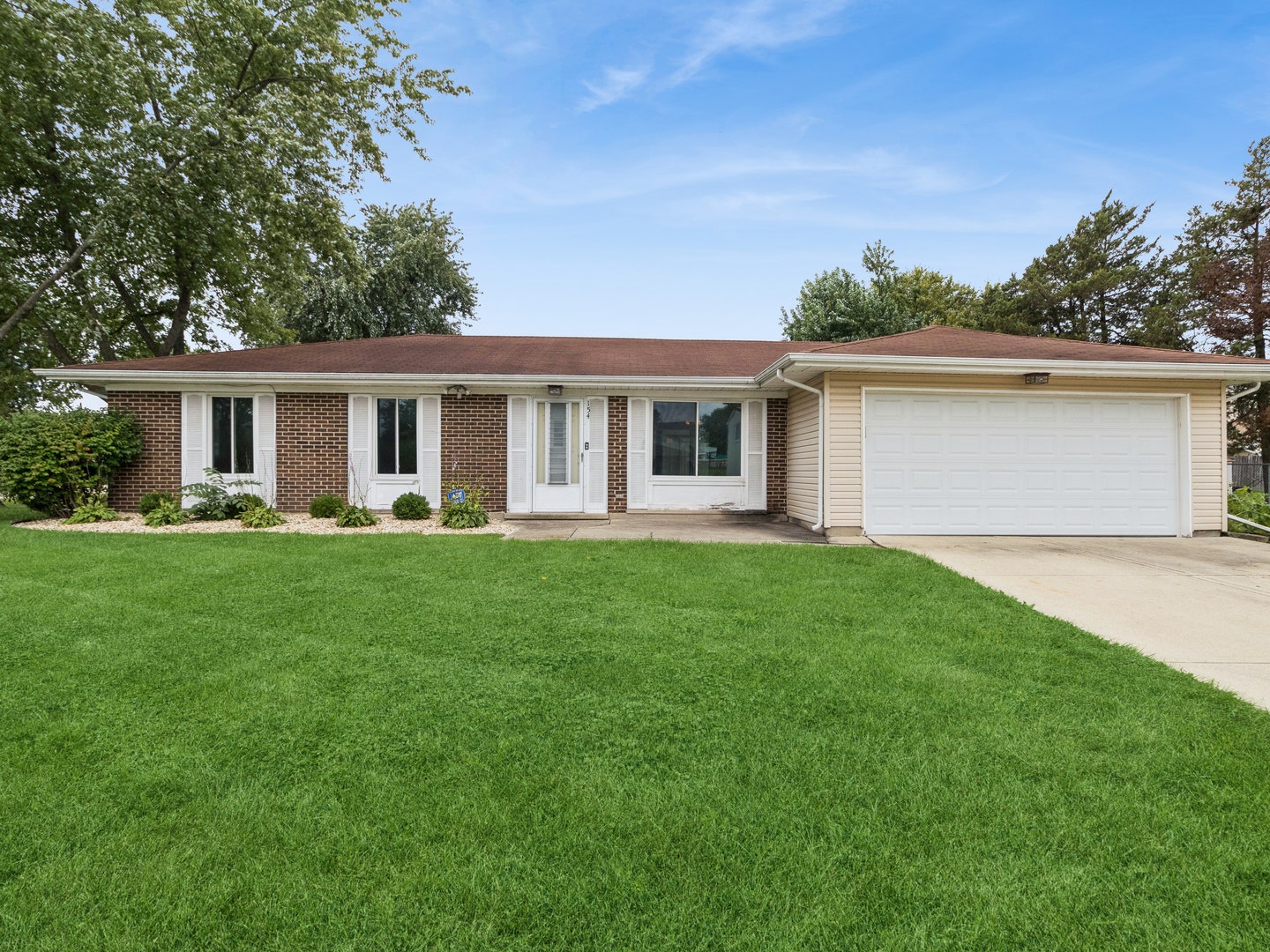 154 Stonehurst Drive, Elgin, IL 60120 154 Stonehurst Drive, Elgin, IL 60120