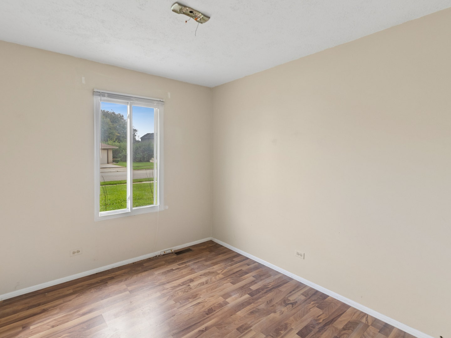 154 Stonehurst Drive, Elgin, IL 60120 154 Stonehurst Drive, Elgin, IL 60120