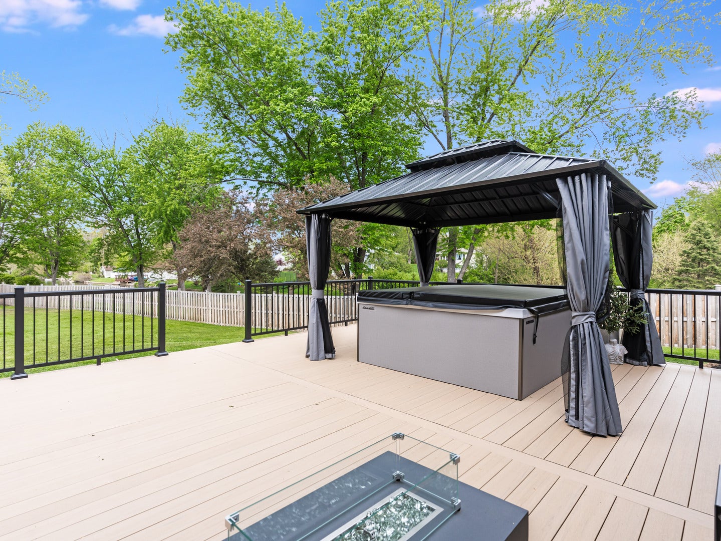 8122 Fairmount Avenue, Downers Grove, IL 60516 8122 Fairmount Avenue, Downers Grove, IL 60516