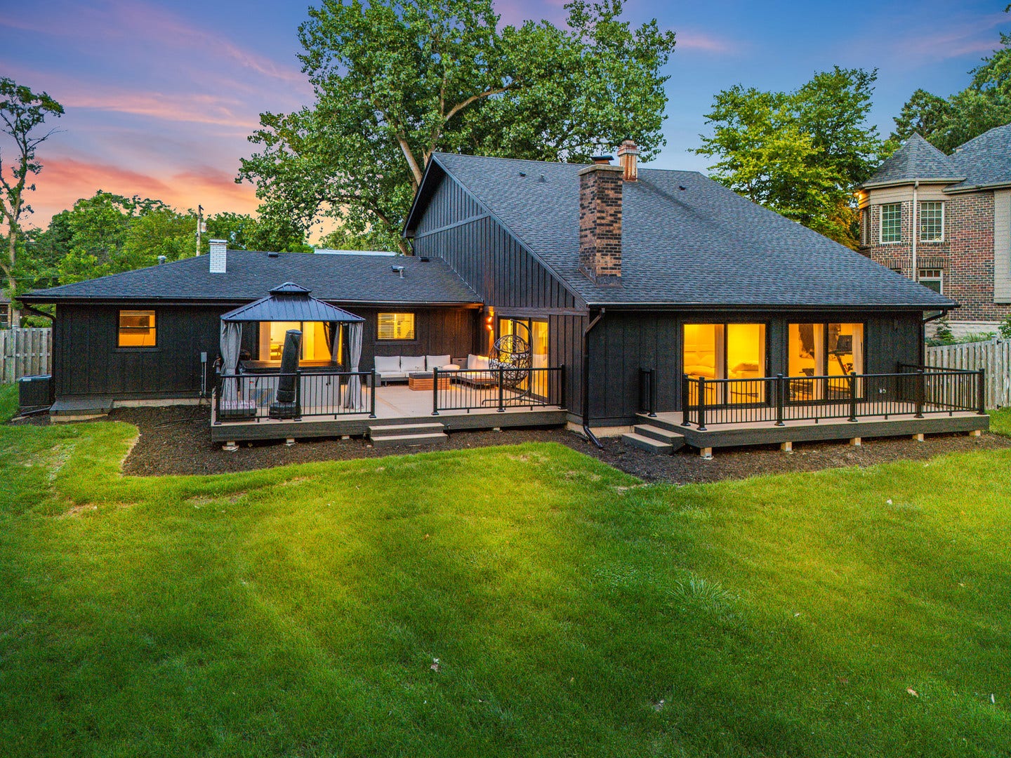 8122 Fairmount Avenue, Downers Grove, IL 60516 8122 Fairmount Avenue, Downers Grove, IL 60516