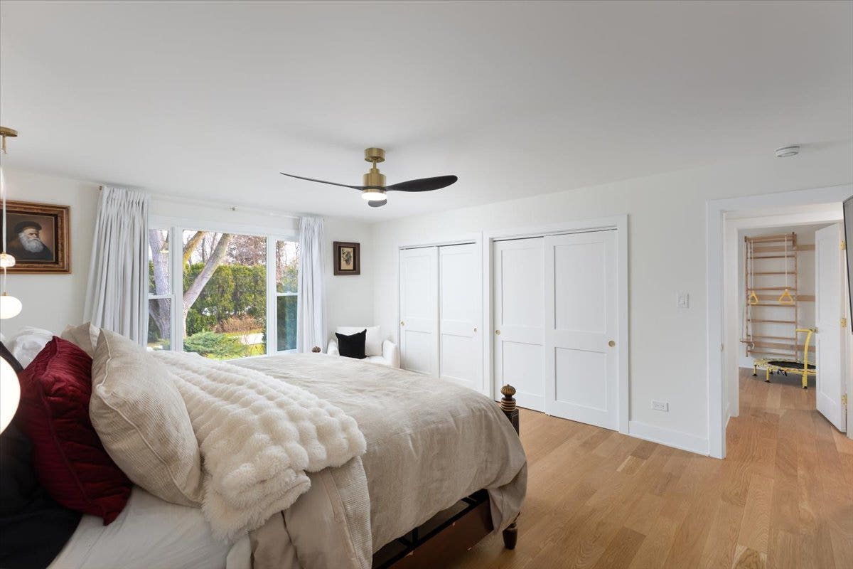 8122 Fairmount Avenue, Downers Grove, IL 60516 8122 Fairmount Avenue, Downers Grove, IL 60516