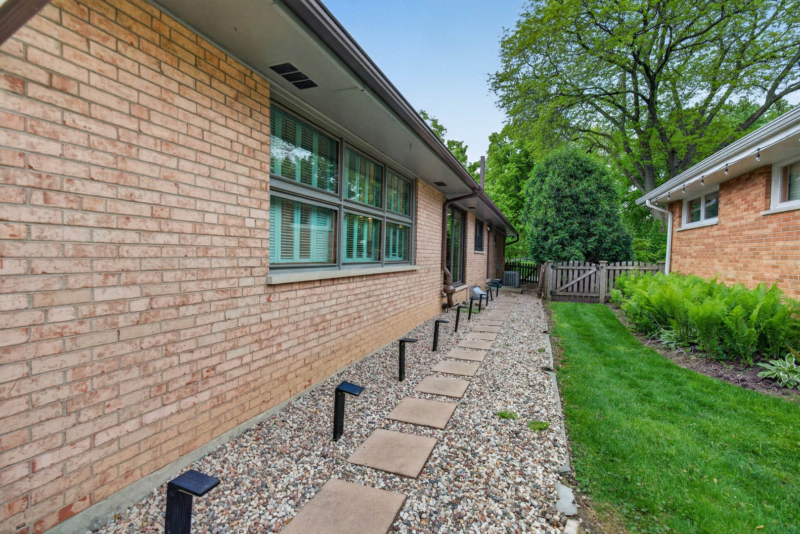 516 ELDON Place, Downers Grove, IL 60516 516 ELDON Place, Downers Grove, IL 60516