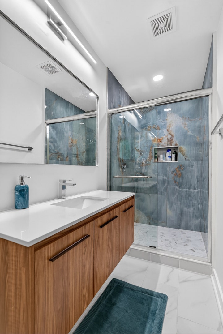 516 ELDON Place, Downers Grove, IL 60516 516 ELDON Place, Downers Grove, IL 60516