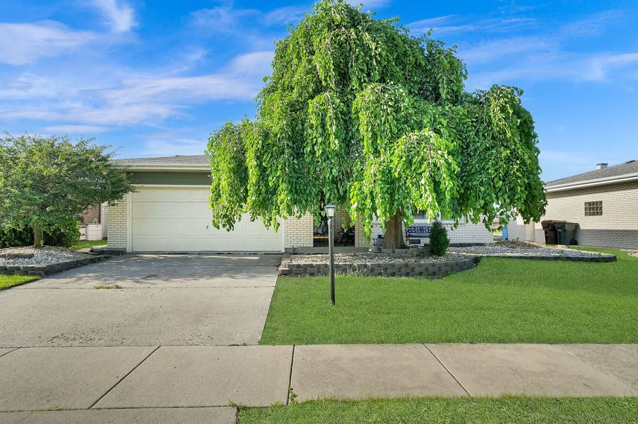 Property photo for 6528 157th Street, Oak Forest, IL
