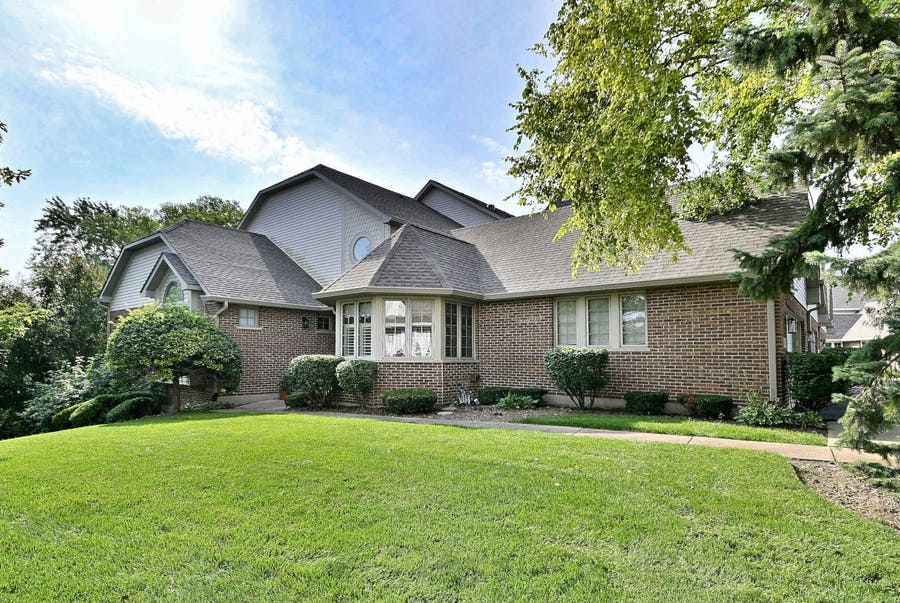 Property photo for 13845 Steepleview Lane, Lemont, IL