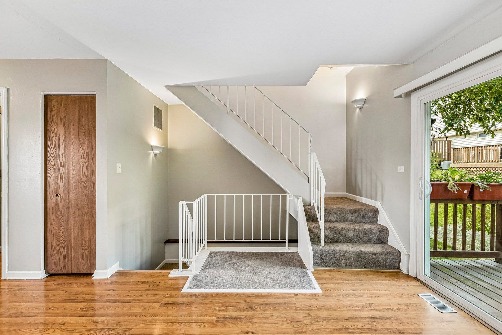 224 Raintree Court, Aurora, IL 60504 224 Raintree Court, Aurora, IL 60504