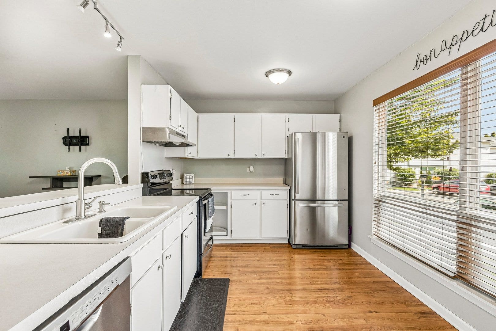 224 Raintree Court, Aurora, IL 60504 224 Raintree Court, Aurora, IL 60504