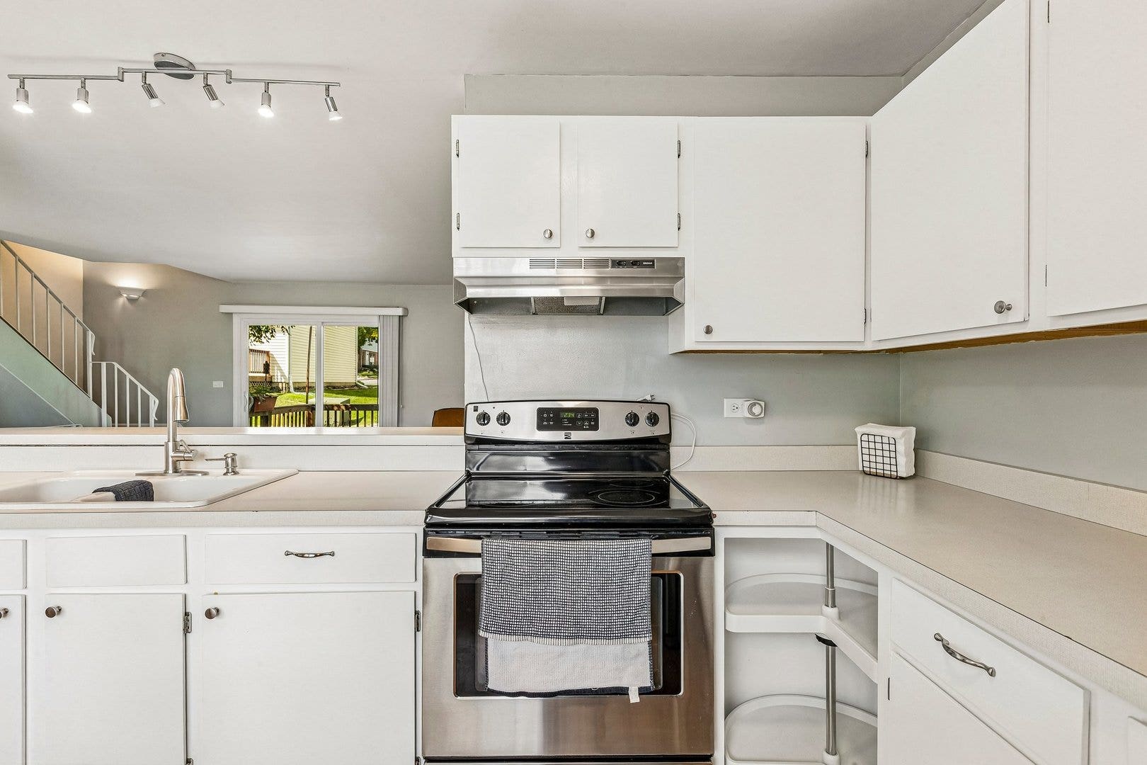 224 Raintree Court, Aurora, IL 60504 224 Raintree Court, Aurora, IL 60504