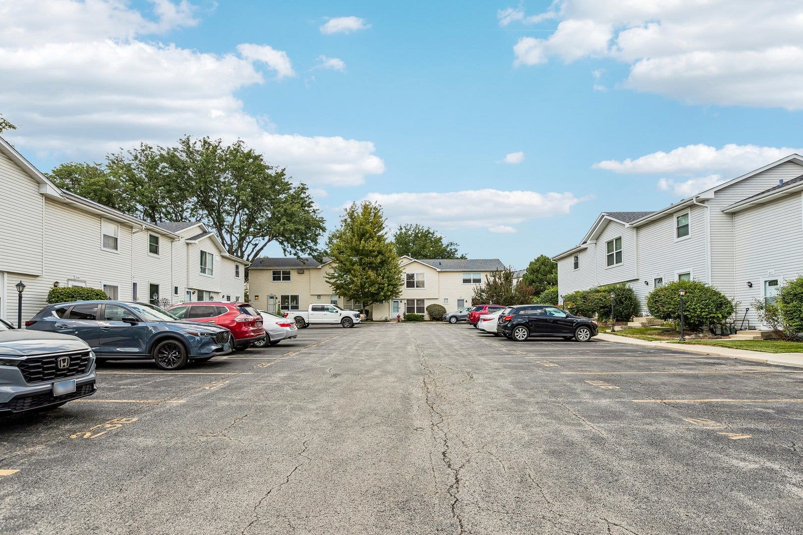 224 Raintree Court, Aurora, IL 60504 224 Raintree Court, Aurora, IL 60504