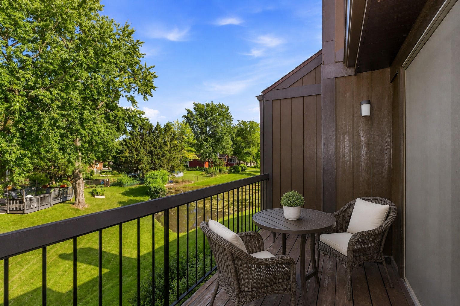 15 Creekside Circle, #C, Elgin, IL 60123 15 Creekside Circle, #C, Elgin, IL 60123