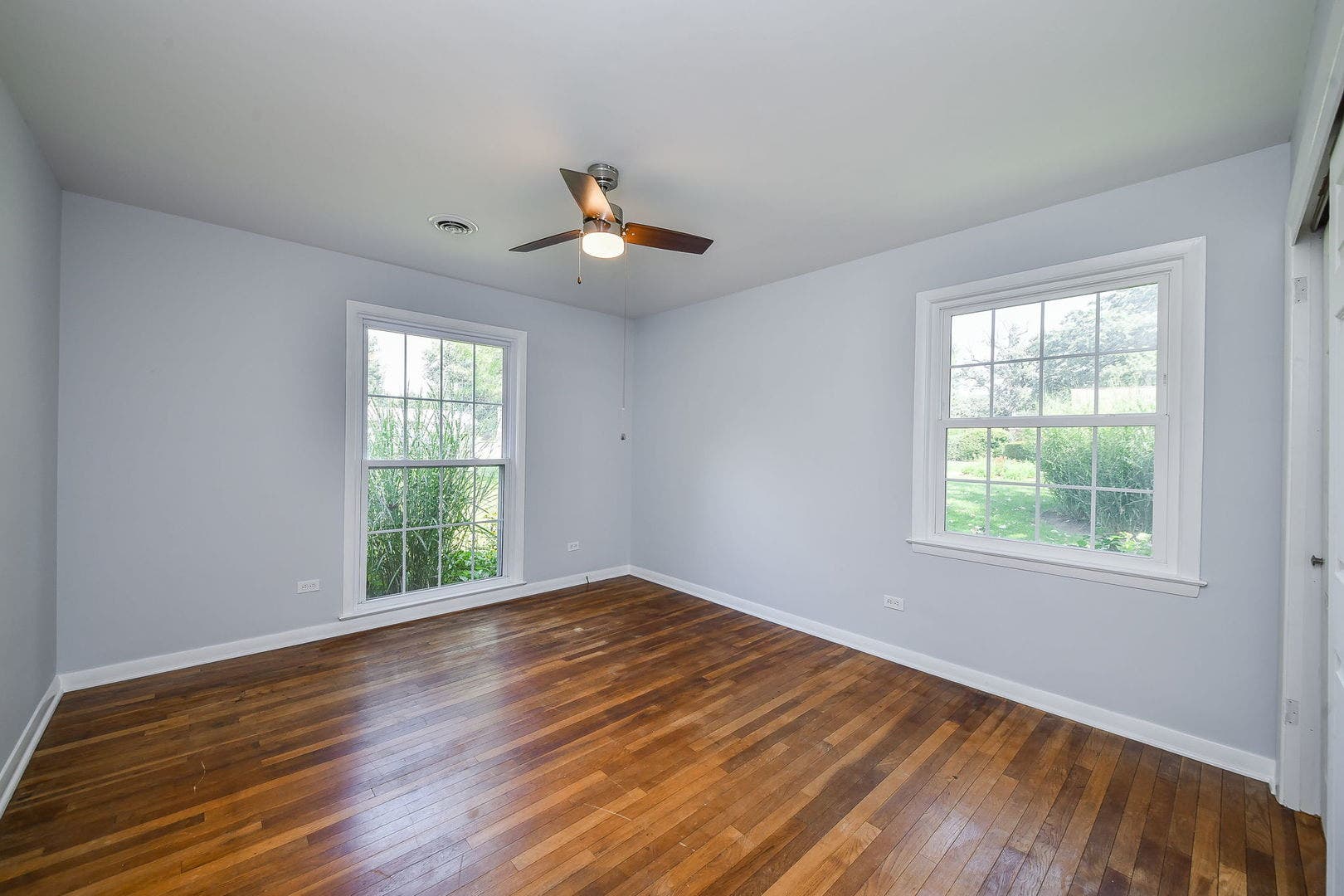 1125 Forest Drive, Elgin, IL 60123 1125 Forest Drive, Elgin, IL 60123