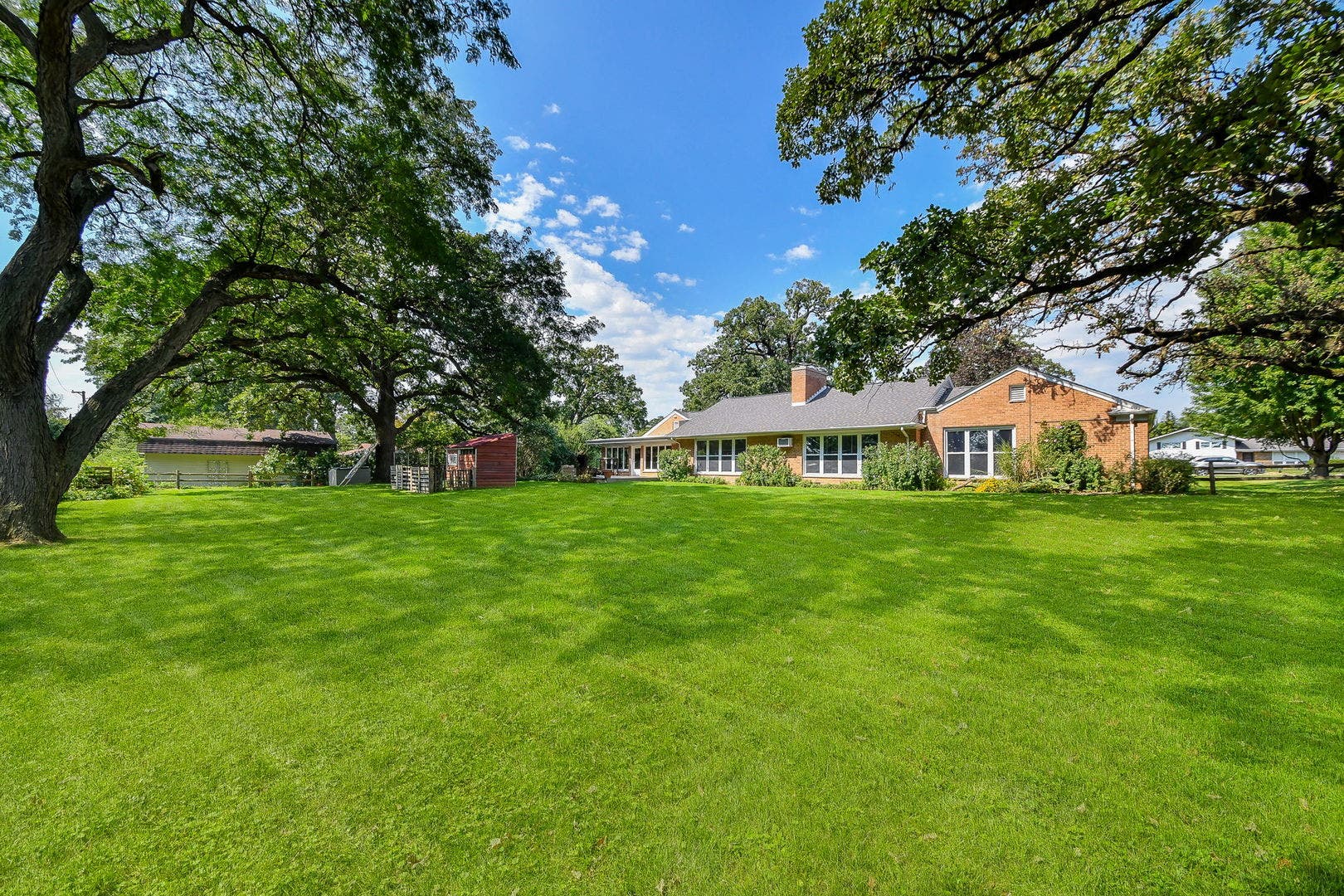 1125 Forest Drive, Elgin, IL 60123 1125 Forest Drive, Elgin, IL 60123
