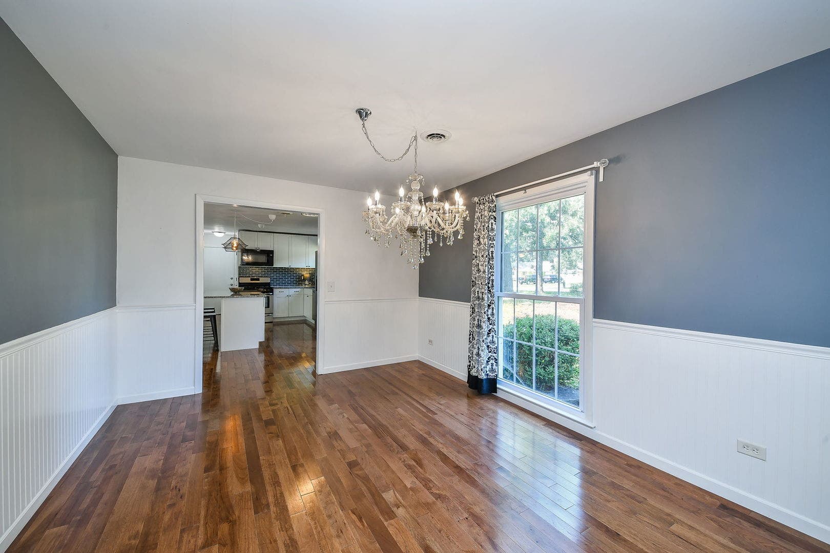 1125 Forest Drive, Elgin, IL 60123 1125 Forest Drive, Elgin, IL 60123