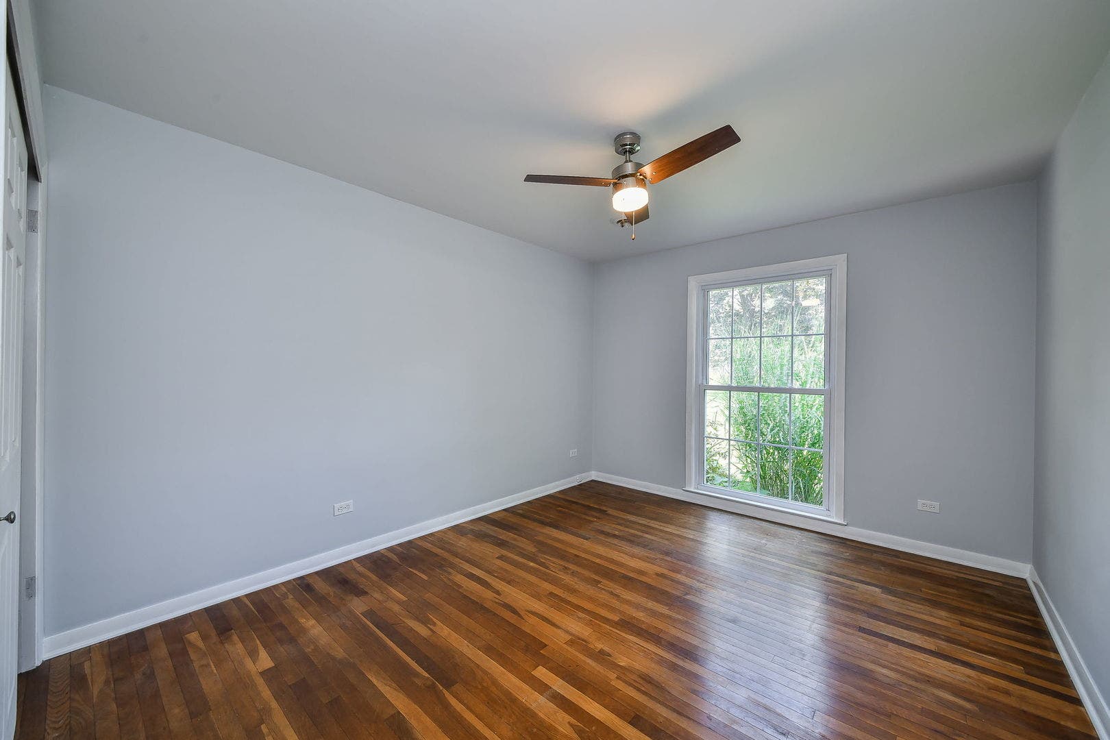 1125 Forest Drive, Elgin, IL 60123 1125 Forest Drive, Elgin, IL 60123