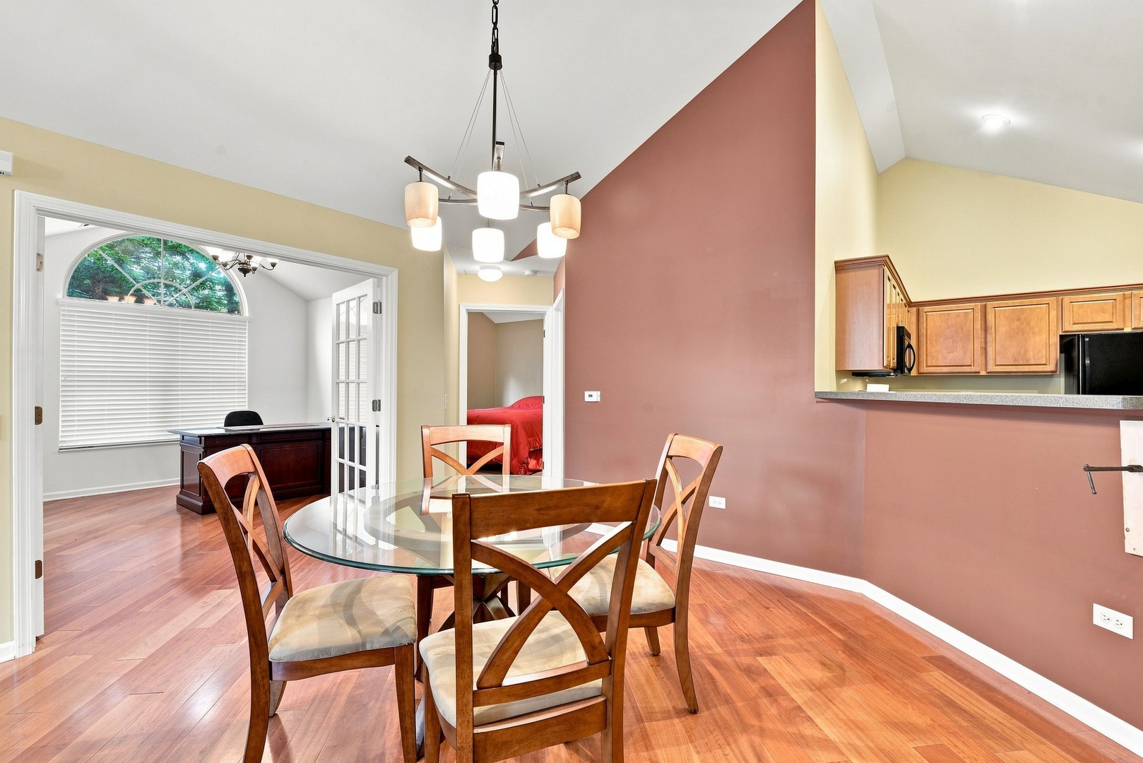 3335 Timbers Edge Circle, Joliet, IL 60431 Formal dining area.