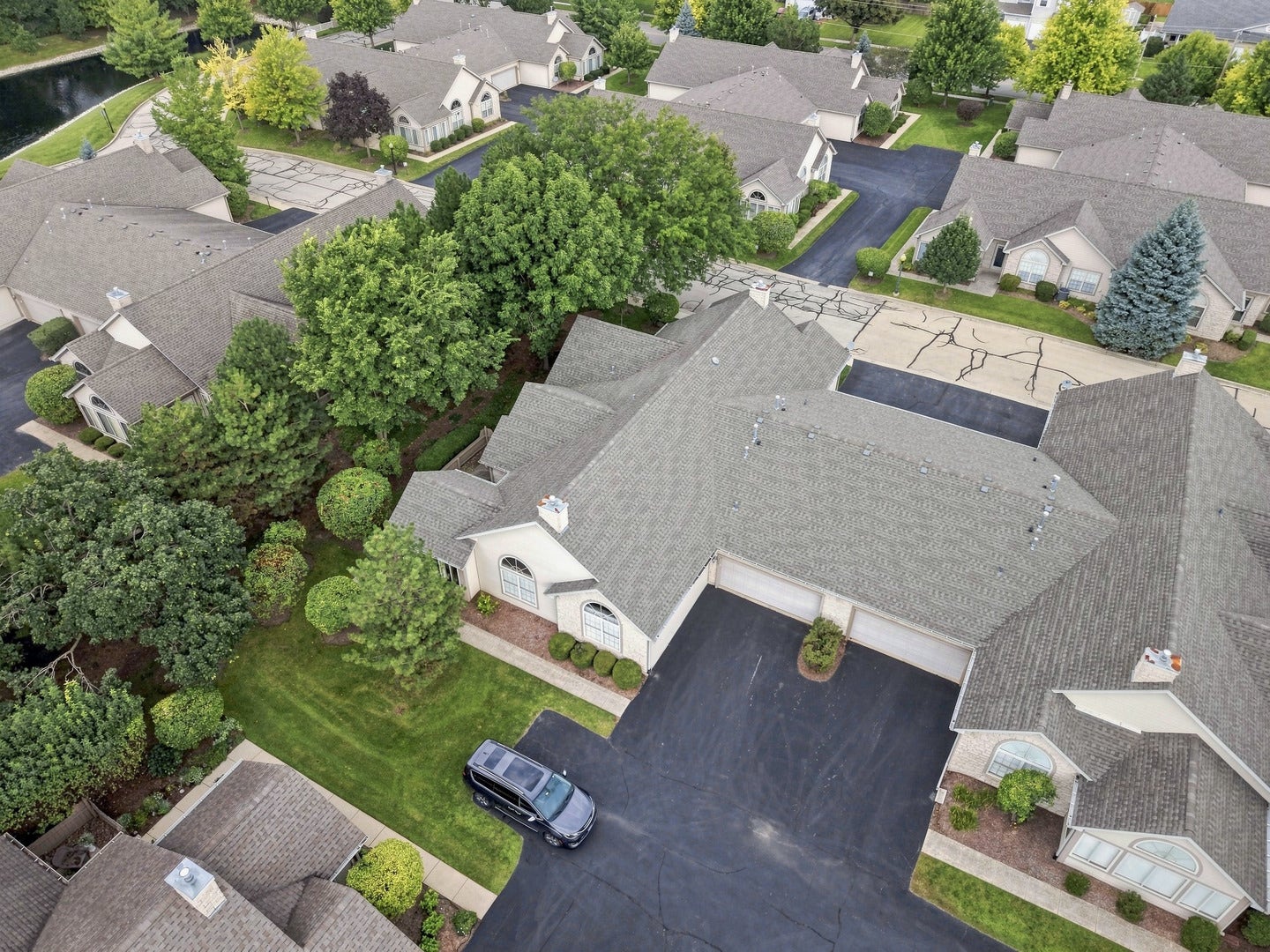 3335 Timbers Edge Circle, Joliet, IL 60431 Aerial view of the unit.