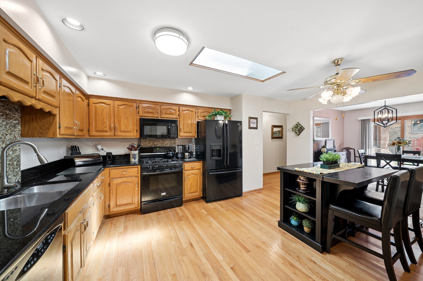 17329 S Carlyle Court, Tinley Park, IL 60487
