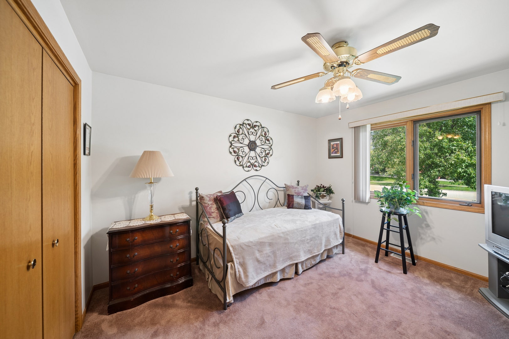 17329 S Carlyle Court, Tinley Park, IL 60487