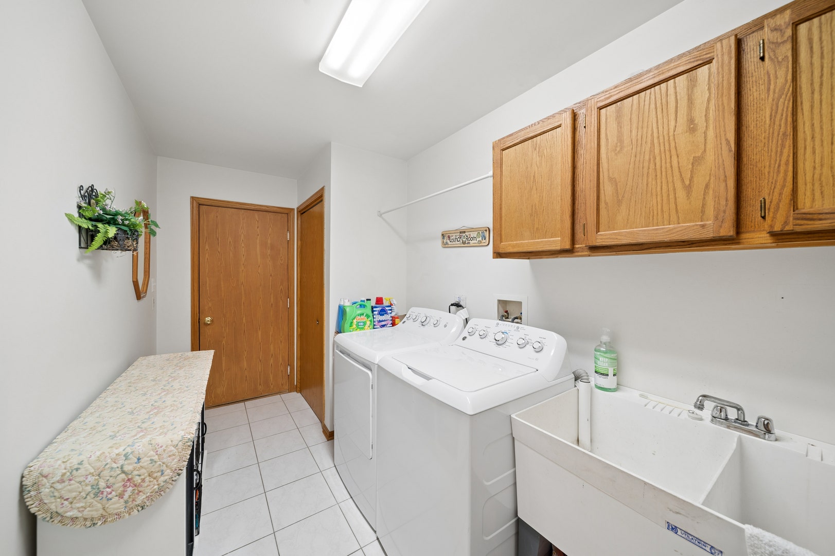 17329 S Carlyle Court, Tinley Park, IL 60487