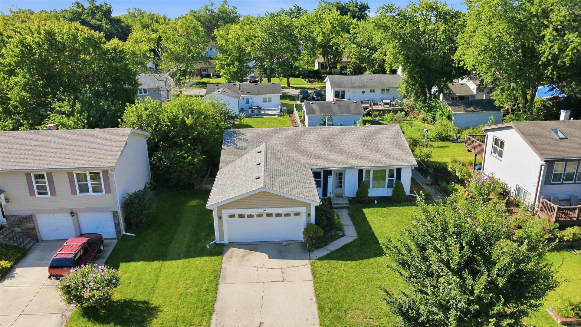 625 W Briarcliff Road, Bolingbrook, IL 60440