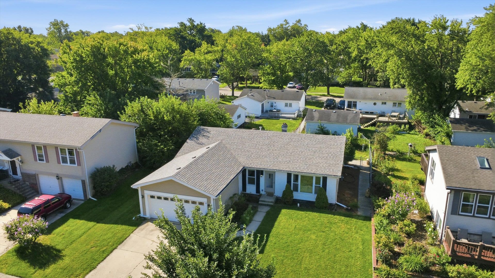 625 W Briarcliff Road, Bolingbrook, IL 60440