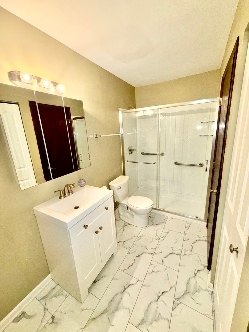 7311 Baybury Road, Downers Grove, IL 60516