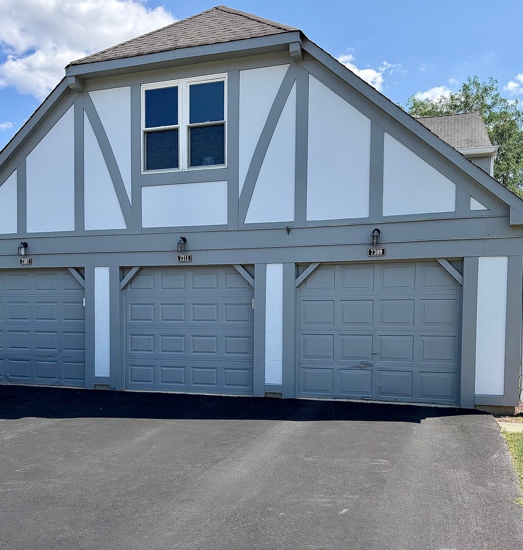 7311 Baybury Road, Downers Grove, IL 60516