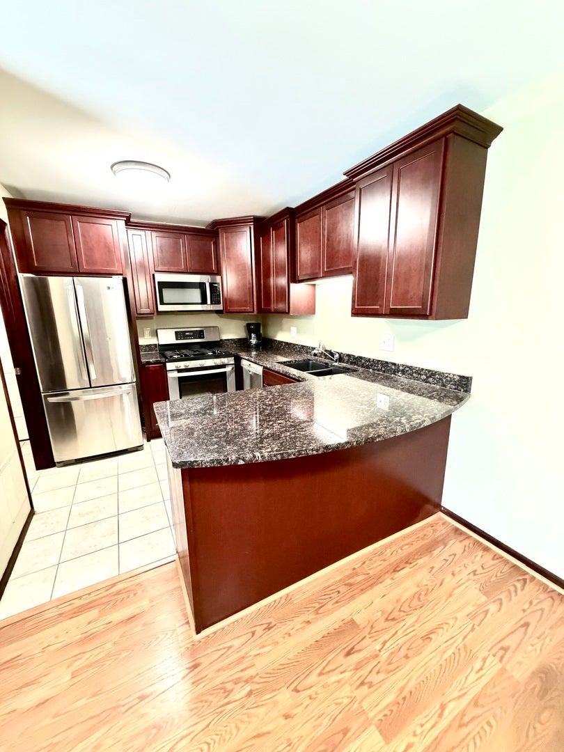7311 Baybury Road, Downers Grove, IL 60516