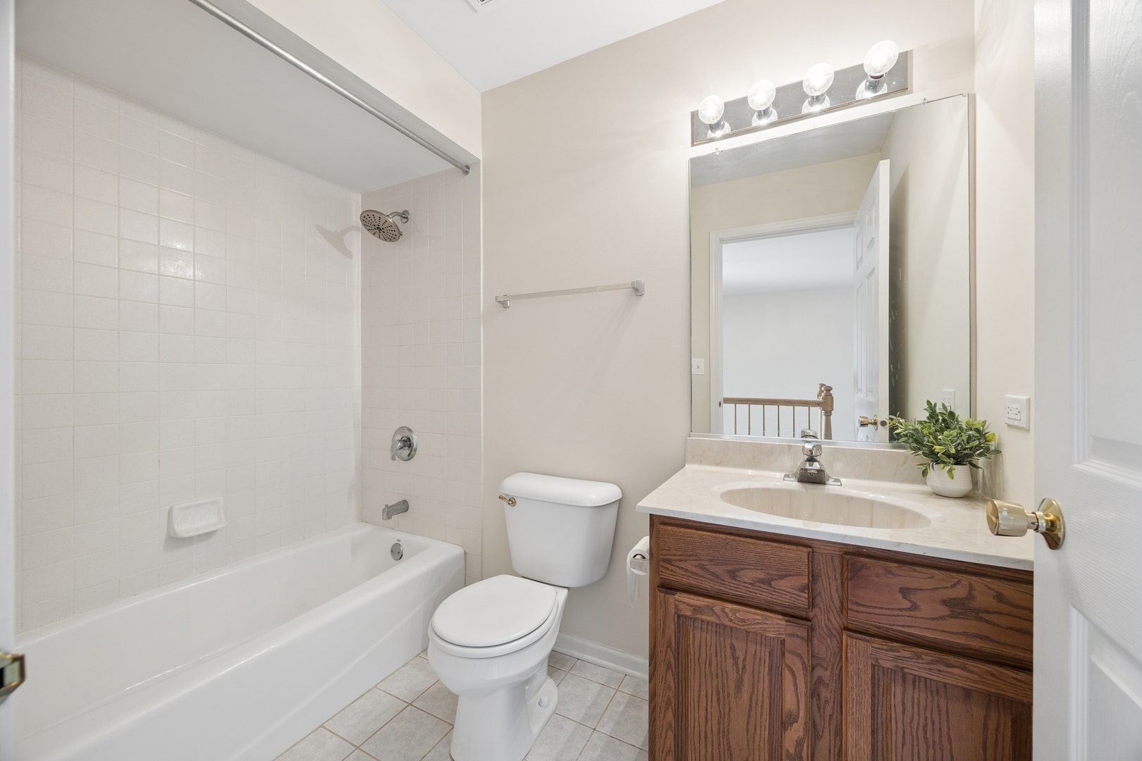 2nd Bathroom