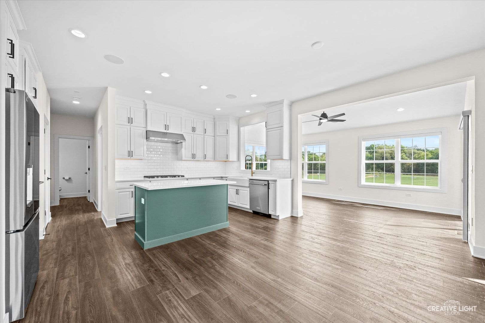 3527 S Riding Ridge, Elgin, IL 60124 3527 S Riding Ridge, Elgin, IL 60124