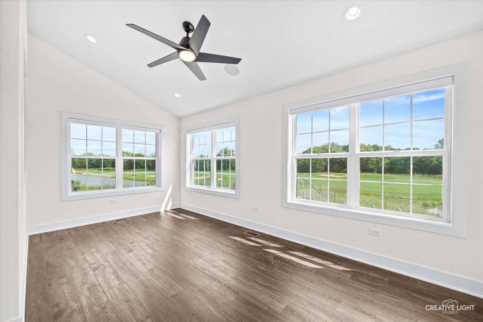 3527 S Riding Ridge, Elgin, IL 60124 3527 S Riding Ridge, Elgin, IL 60124