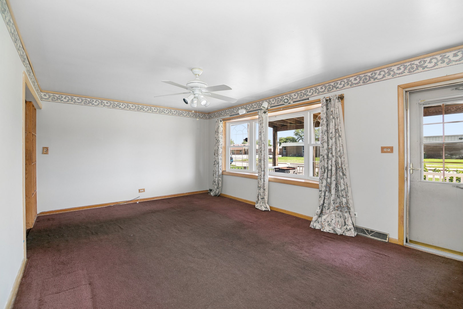 7840 W 76th Street, Bridgeview, IL 60455