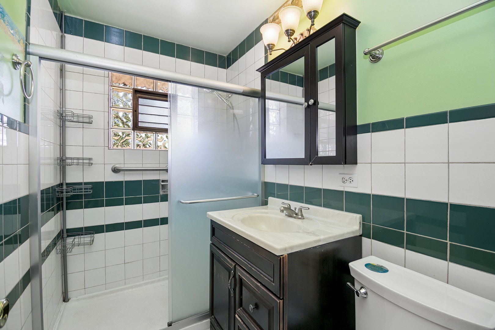 7840 W 76th Street, Bridgeview, IL 60455