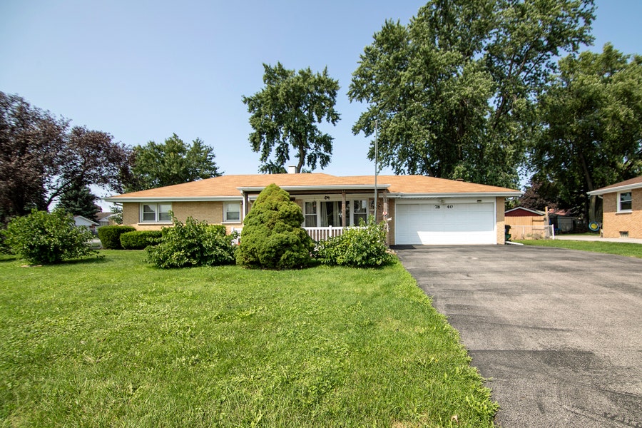 Property photo for 7840 W 76th Street, Bridgeview, IL
