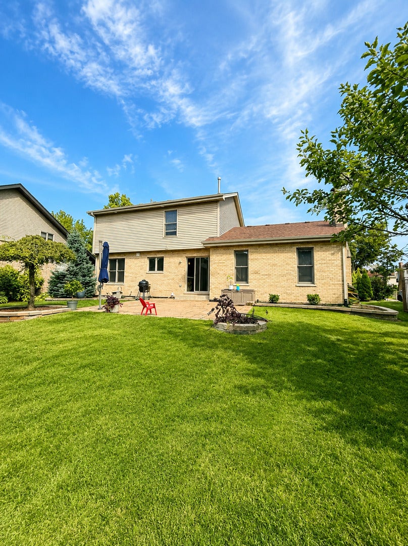 1276 Woburn Drive, Lemont, IL 60439