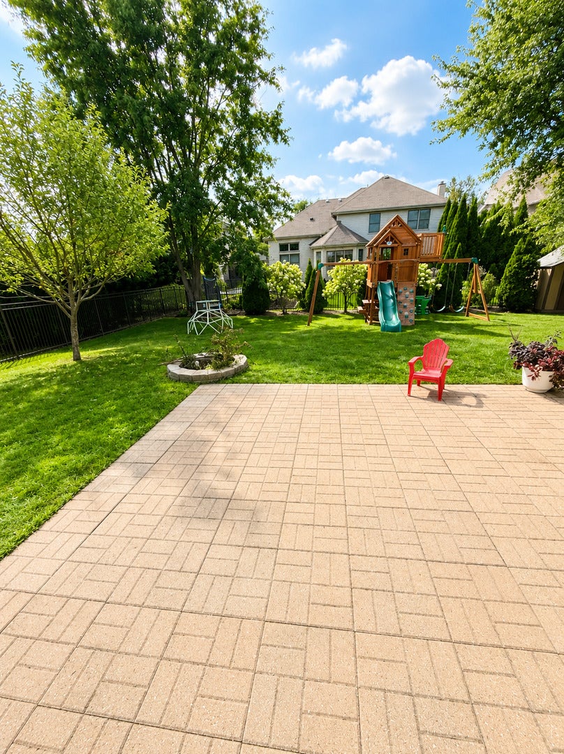1276 Woburn Drive, Lemont, IL 60439