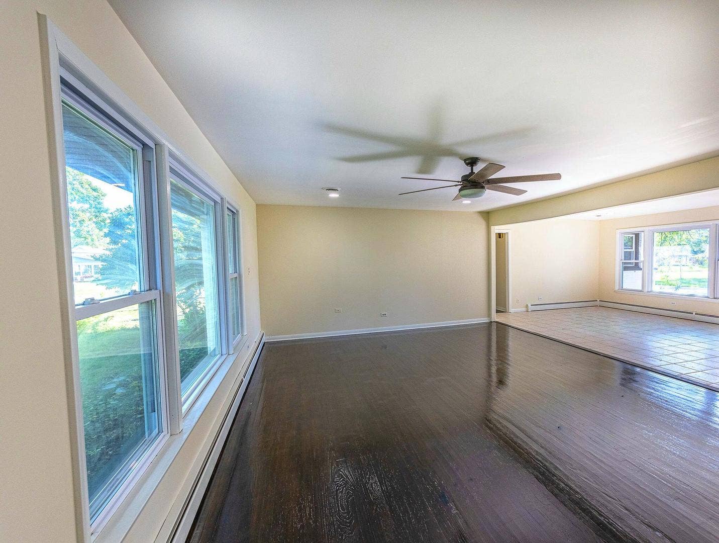 15725 New England Avenue, Tinley Park, IL 60477 15725 New England Avenue, Tinley Park, IL 60477
