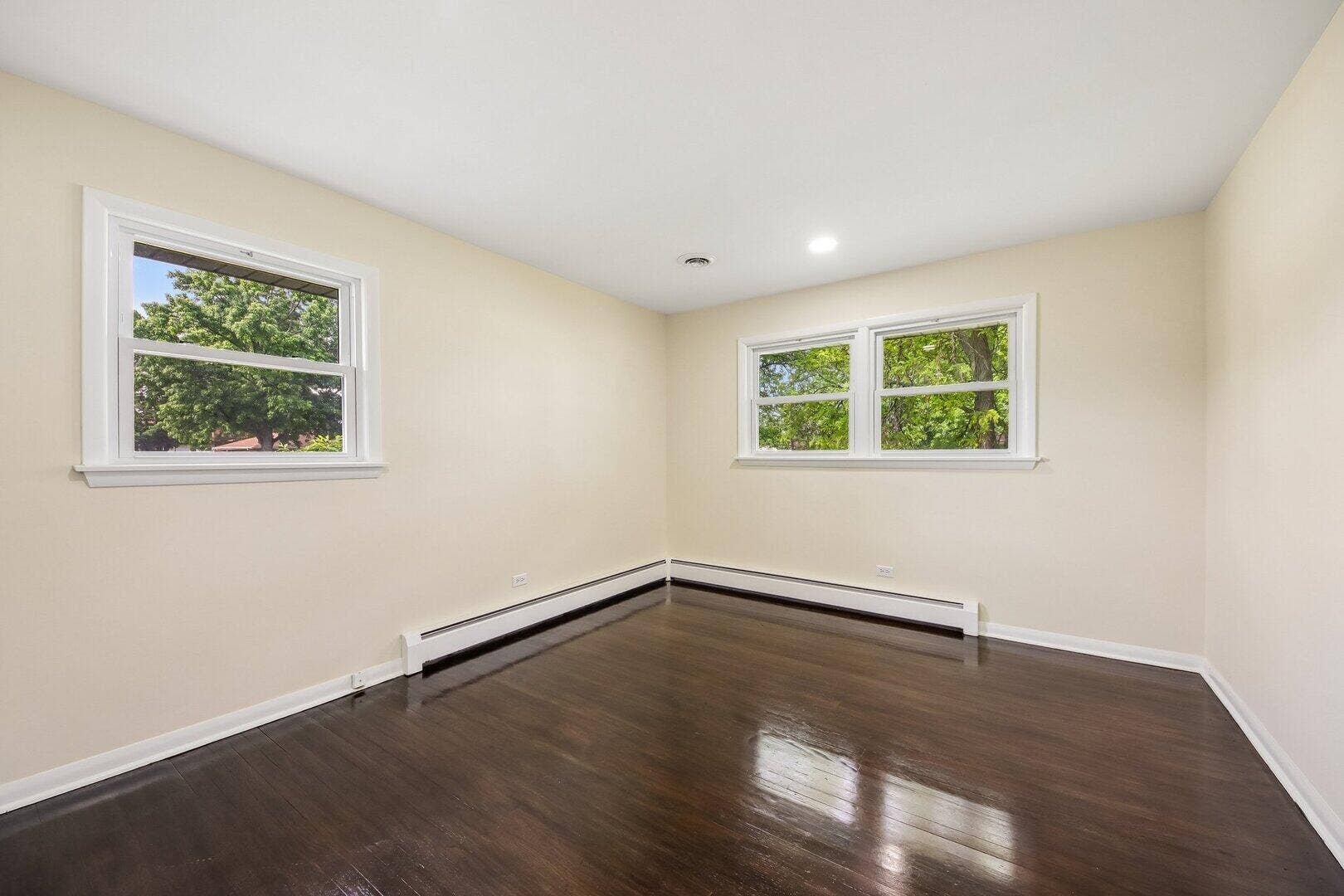 15725 New England Avenue, Tinley Park, IL 60477 15725 New England Avenue, Tinley Park, IL 60477