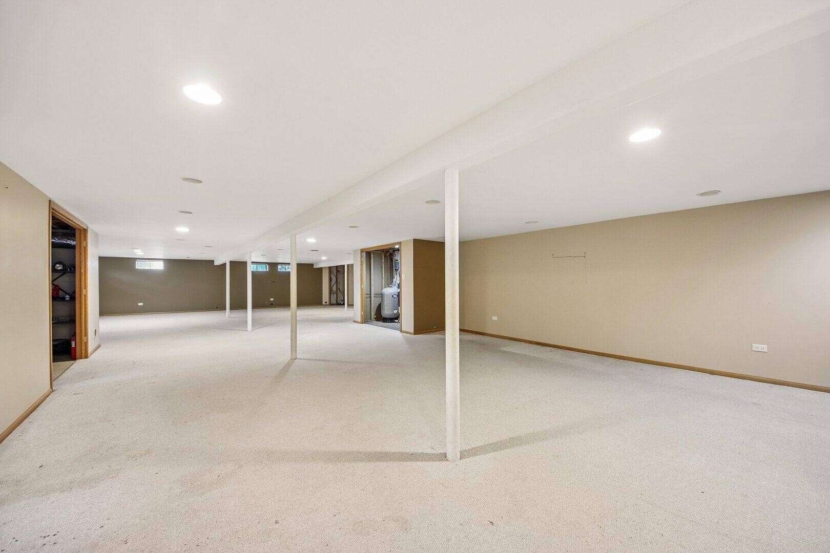 15725 New England Avenue, Tinley Park, IL 60477 15725 New England Avenue, Tinley Park, IL 60477