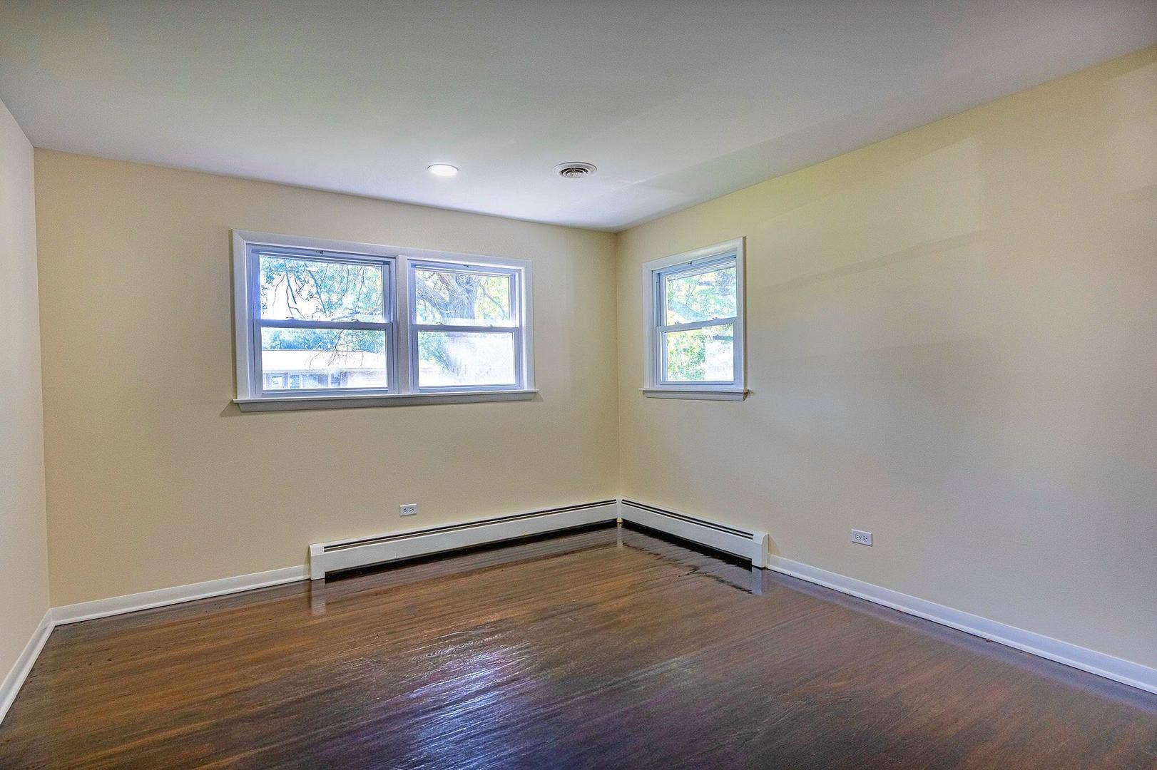 15725 New England Avenue, Tinley Park, IL 60477 15725 New England Avenue, Tinley Park, IL 60477