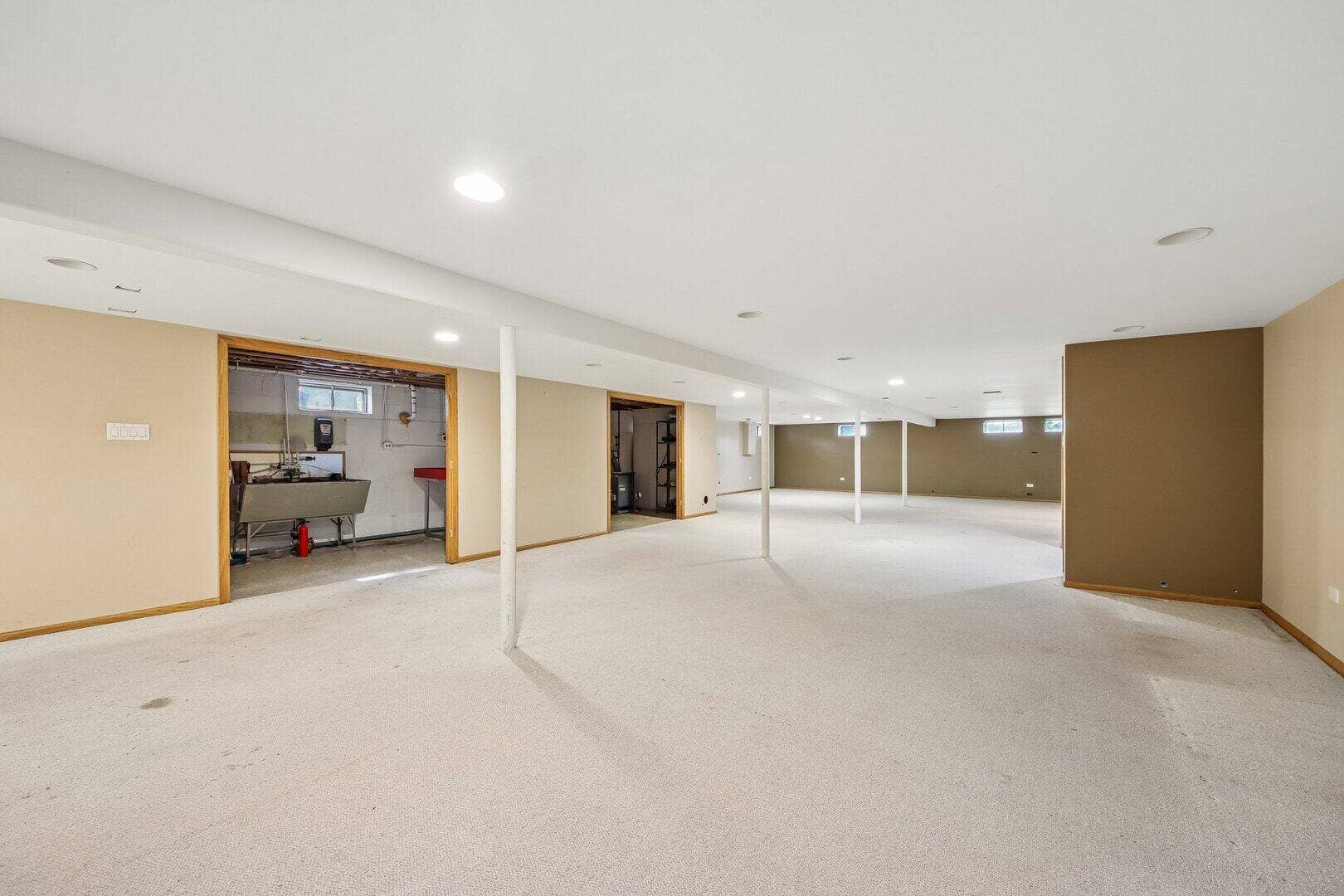 15725 New England Avenue, Tinley Park, IL 60477 15725 New England Avenue, Tinley Park, IL 60477