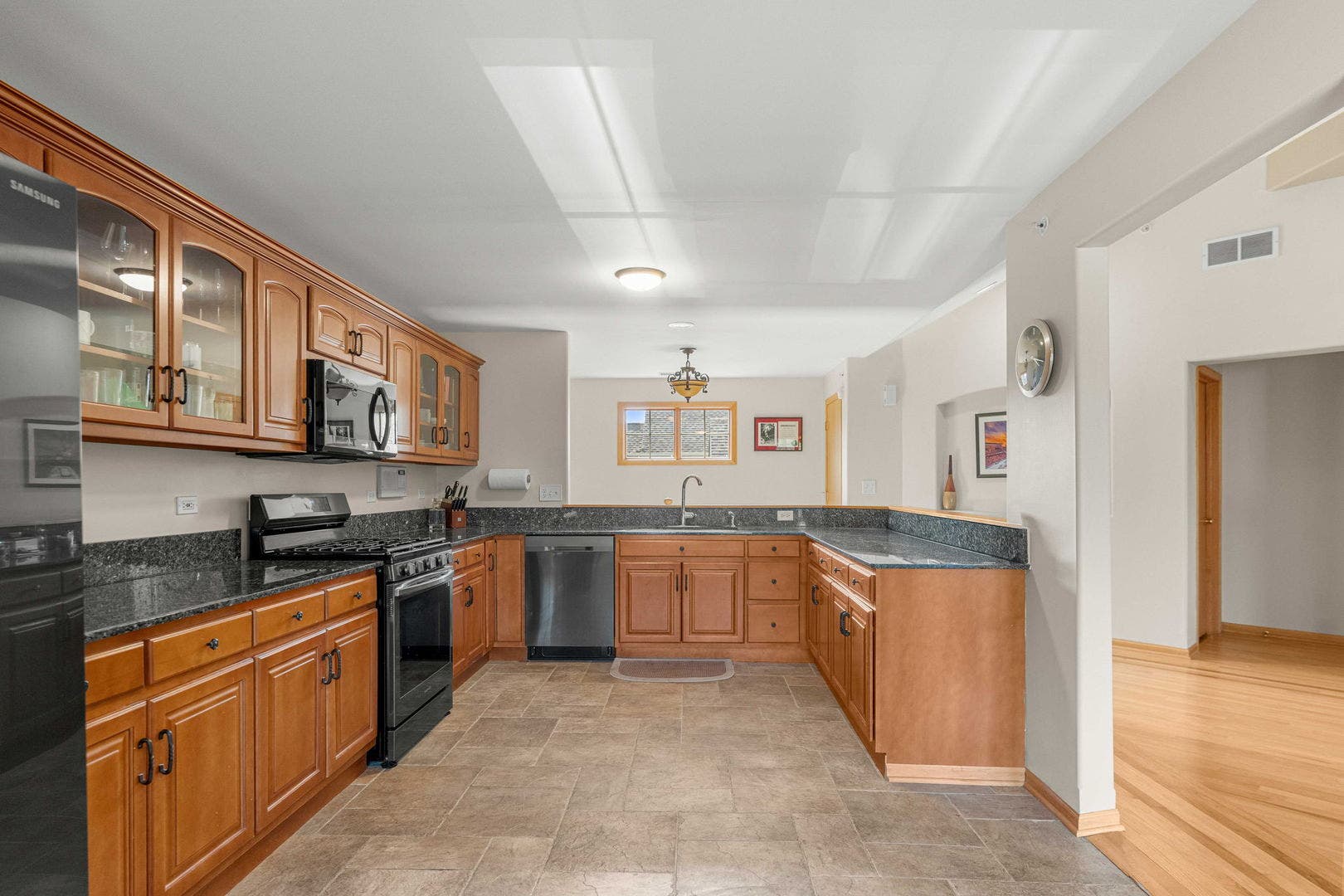 21332 Windy Hill Drive, Frankfort, IL 60423 21332 Windy Hill Drive, Frankfort, IL 60423