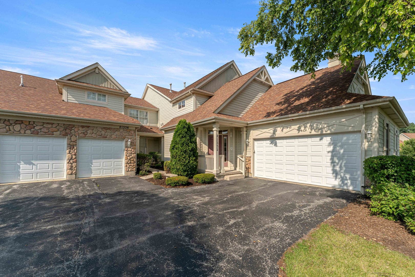 21332 Windy Hill Drive, Frankfort, IL 60423 21332 Windy Hill Drive, Frankfort, IL 60423