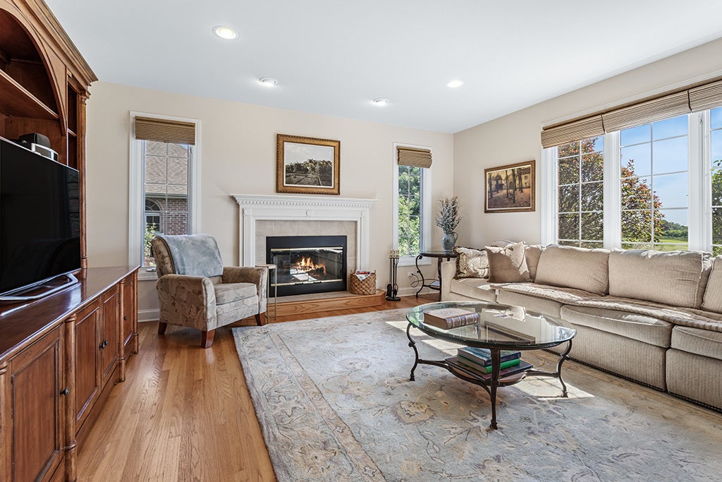 54 Long Cove Drive, Lemont, IL 60439 54 Long Cove Drive, Lemont, IL 60439
